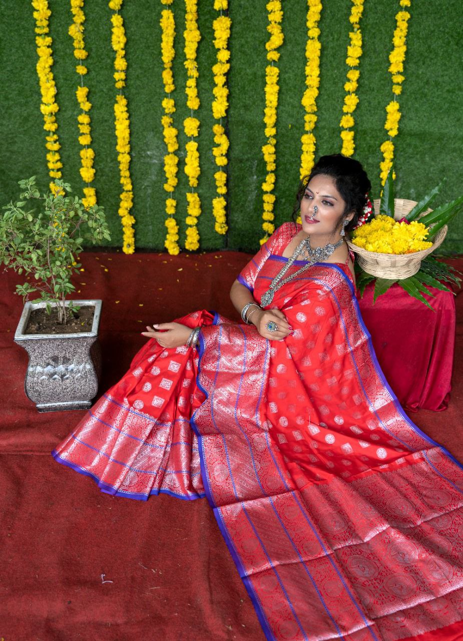 Marvellous Red Banarasi Silk Saree With Symmetrical Blouse Piece