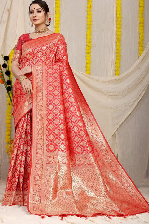 Load image into Gallery viewer, Entrancing Red Soft Banarasi Silk Saree With Bewitching Blouse Piece
