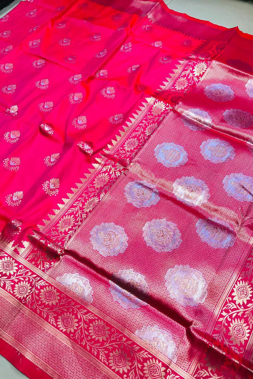 Load image into Gallery viewer, Engaging Pink Kanjivaram Silk With Effervescent Blouse Piece
