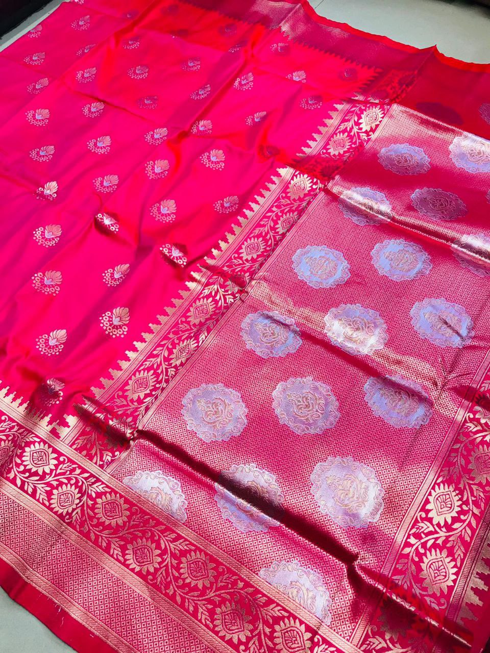 Engaging Pink Kanjivaram Silk With Effervescent Blouse Piece