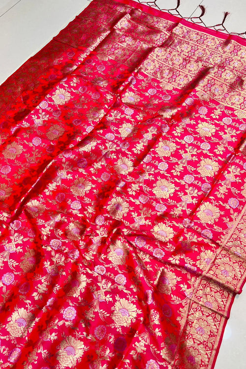 Load image into Gallery viewer, Wonderful Dark Pink Banarasi Silk Saree With Fairytale Blouse Piece
