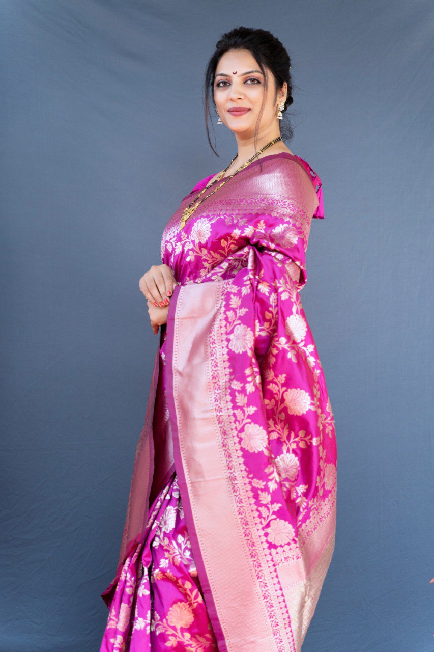 Splendorous Dark Pink Banarasi Silk Saree With Lissome Blouse Piece