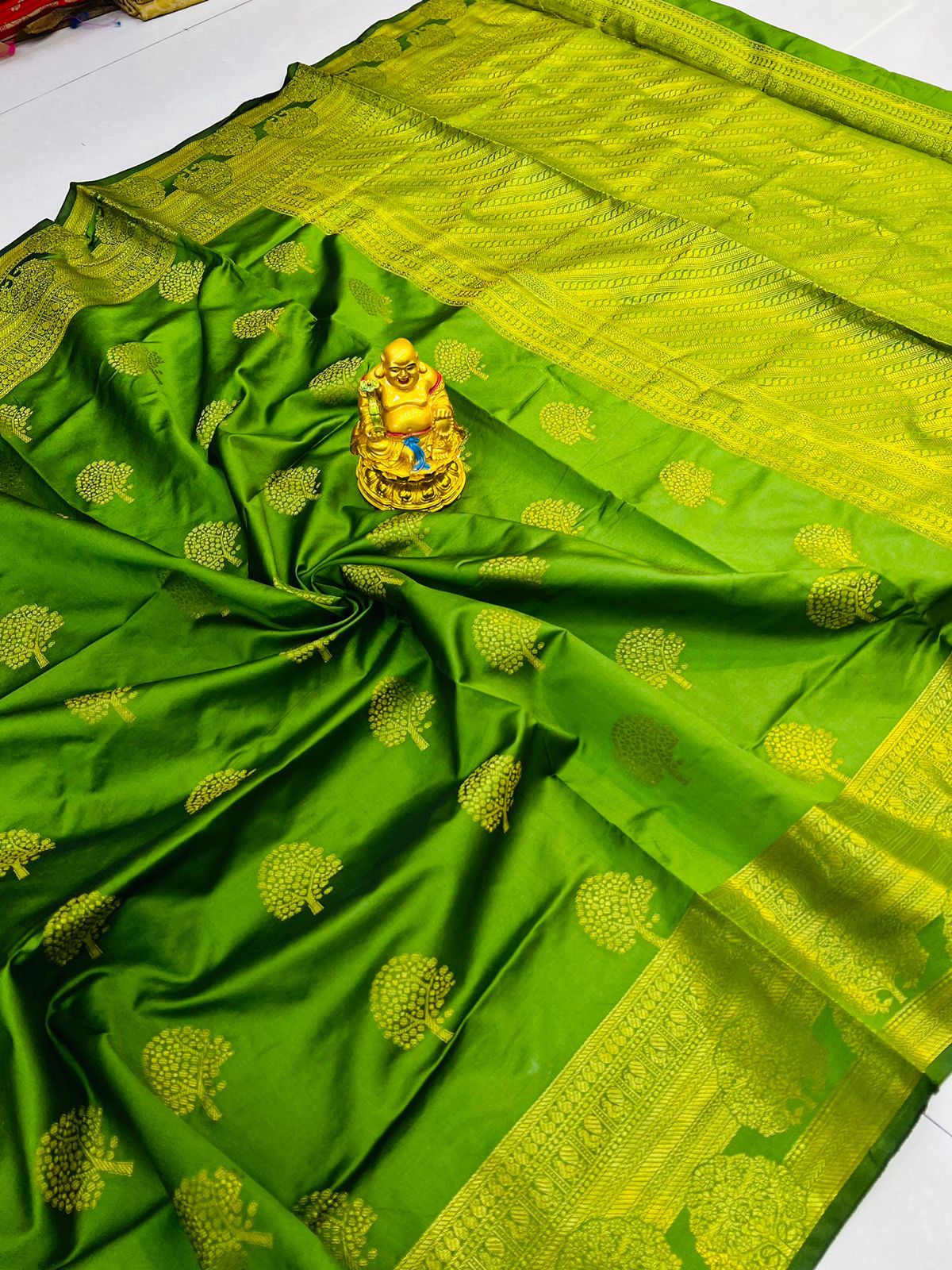 Stylish Green Soft Banarasi Silk Saree With Supernal Blouse Piece