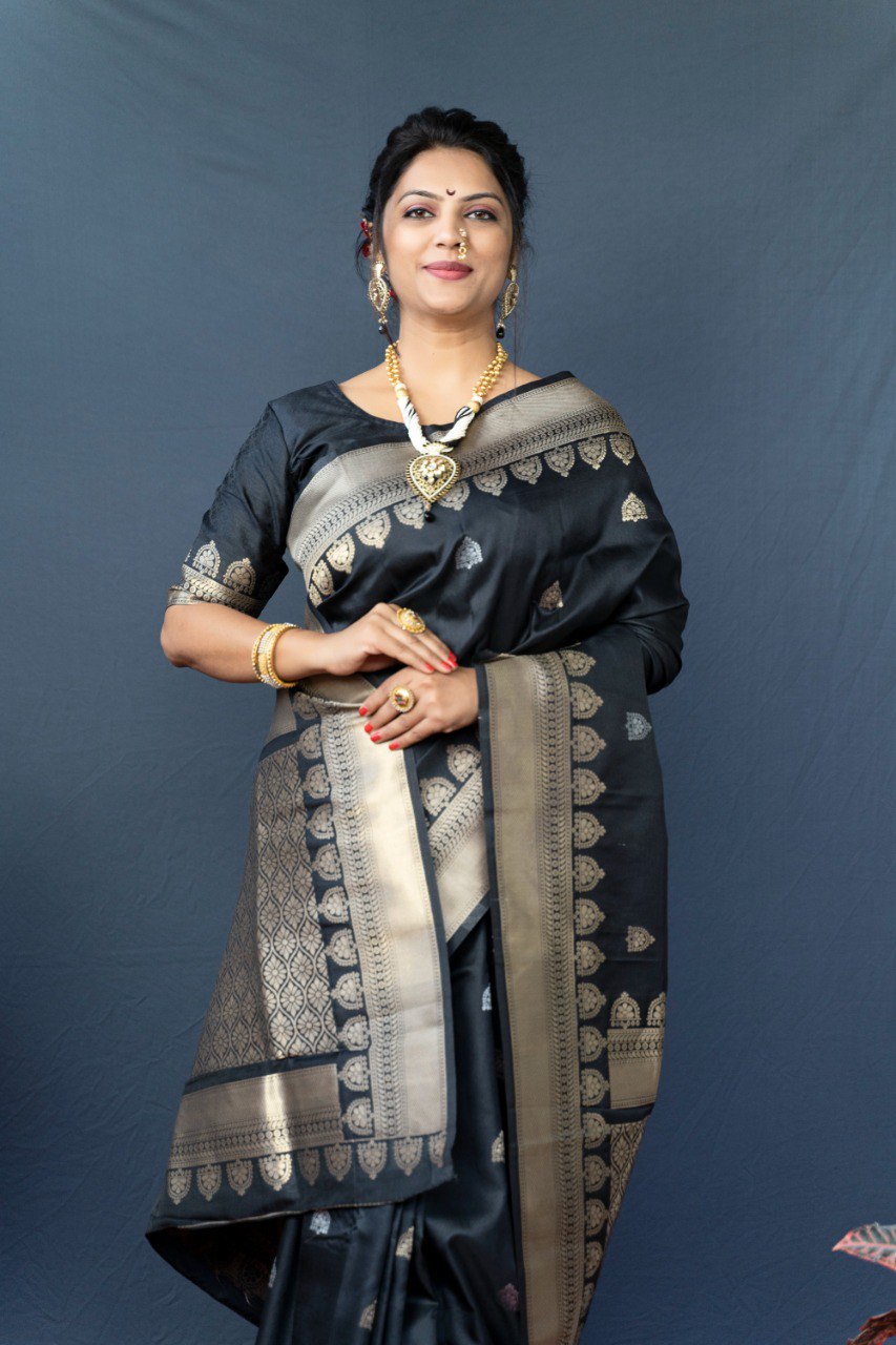 Unique Black Banarasi Silk Saree With Classic Blouse Piece