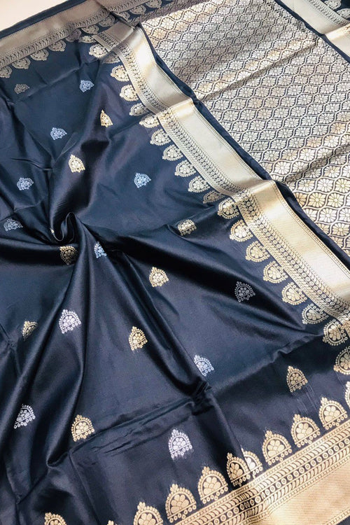 Load image into Gallery viewer, Unique Black Banarasi Silk Saree With Classic Blouse Piece
