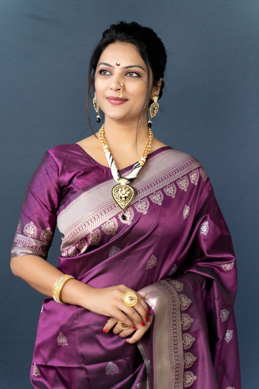 Outstanding Purple Banarasi Silk Saree With Classic Blouse Piece
