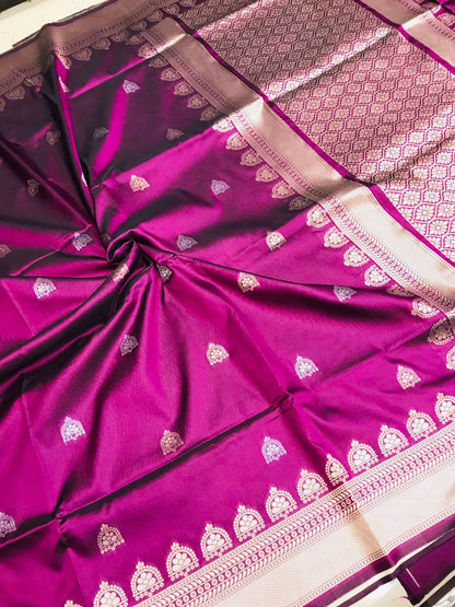Outstanding Purple Banarasi Silk Saree With Classic Blouse Piece