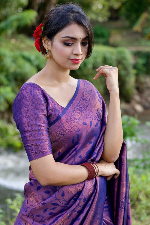 Load image into Gallery viewer, Tempting Navy Blue Soft Banarasi Silk Saree With Engaging Blouse Piece
