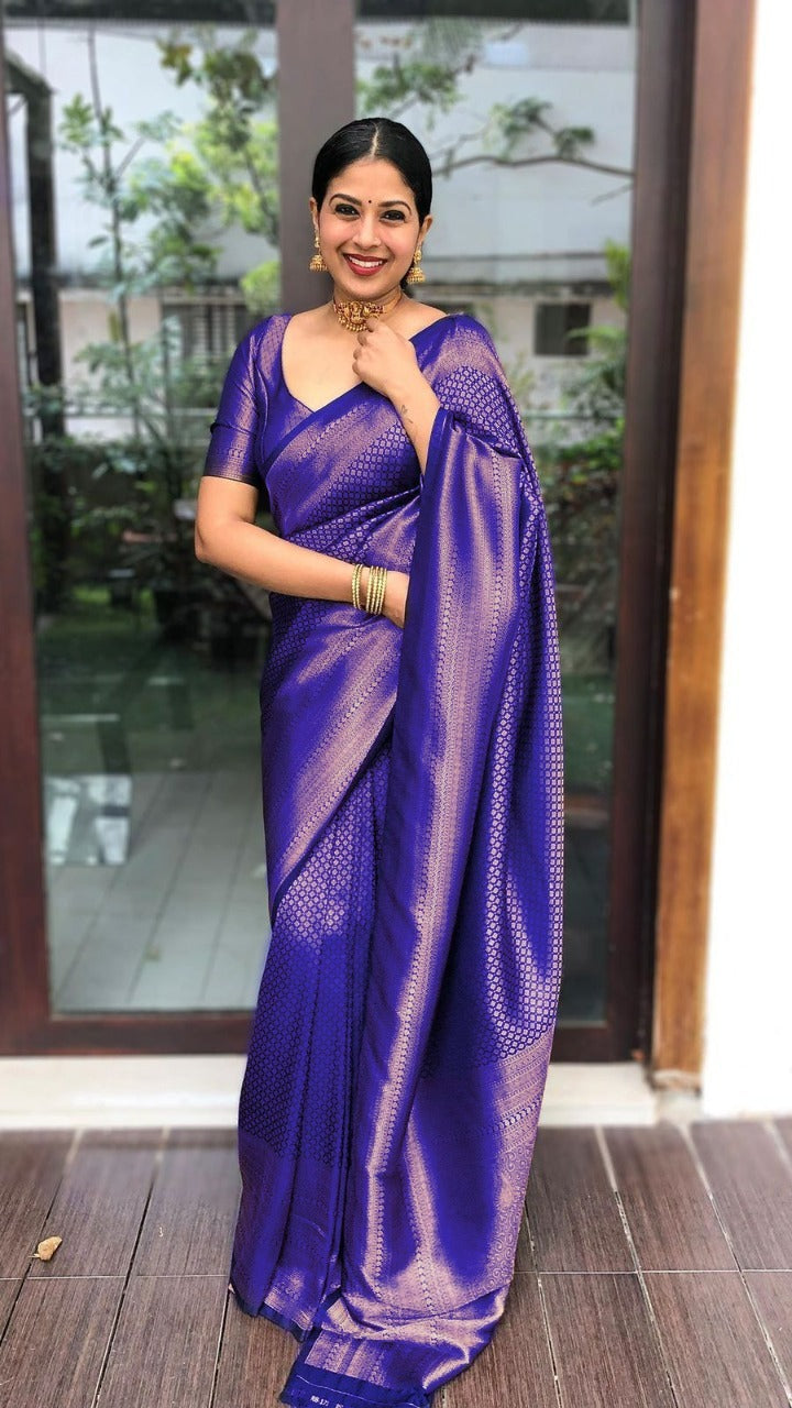 Exceptional Blue Soft Silk Saree With Inspiring Blouse Piece