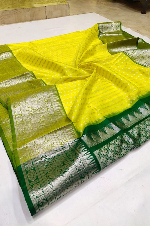 Load image into Gallery viewer, Extraordinary Lemon Soft Banarasi Silk Saree With Alluring Blouse Piece
