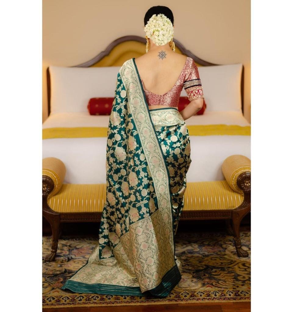 Blissful Green Soft Banarasi Silk Saree With Classic Blouse Piece