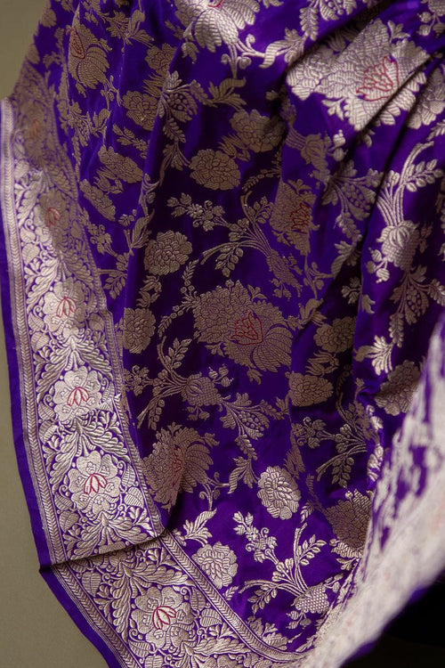 Load image into Gallery viewer, Charming Purple Soft Banarasi Silk Saree With Pretty Blouse Piece
