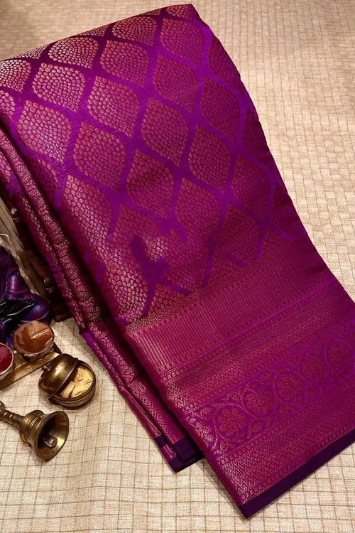 Load image into Gallery viewer, Luxuriant Purple Soft Silk Saree With Supernal Blouse Piece
