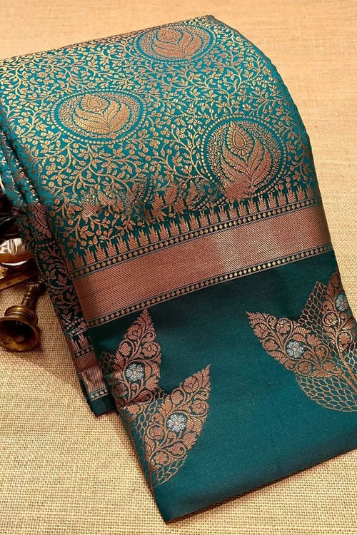Load image into Gallery viewer, Fantabulous Rama Soft Silk Saree With Murmurous Blouse Piece
