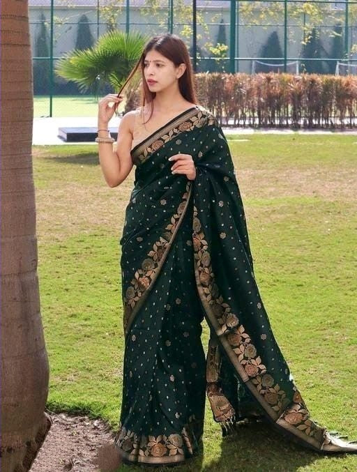 Amiable Dark Green Soft Banarasi Silk Saree With Elision Blouse Piece