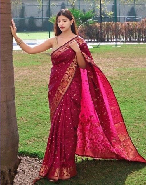 Load image into Gallery viewer, Incredible Dark Pink Soft Banarasi Silk Saree With Beleaguer Blouse Piece
