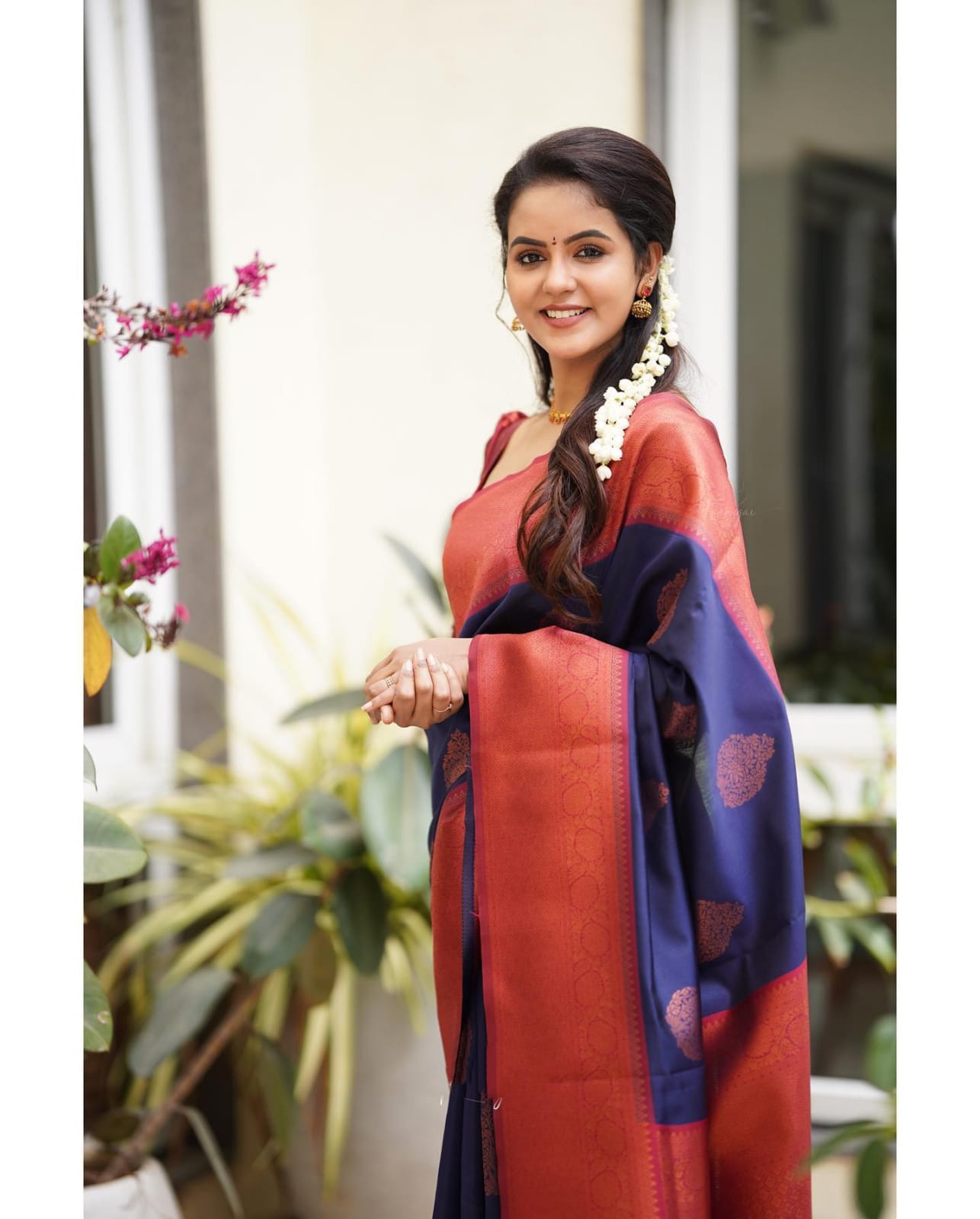 Lassitude Navy Blue Soft Silk Saree With Scintilla Blouse Piece