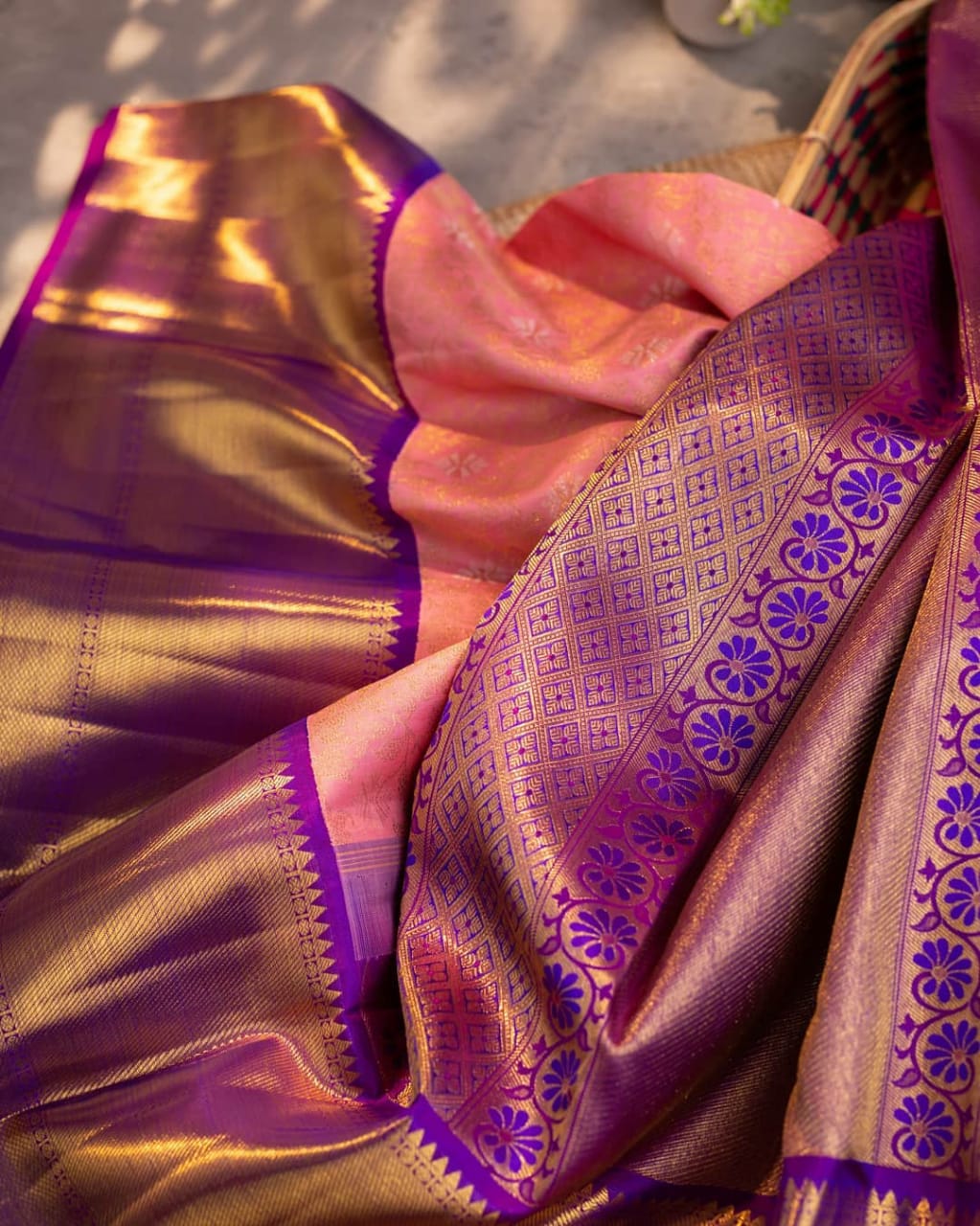 Surreptitious Pink Soft Banarasi Silk Saree With Pretty Blouse Piece