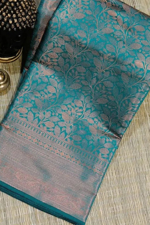 Load image into Gallery viewer, Sensational Rama Soft Banarasi Silk Saree With Gleaming Blouse Piece
