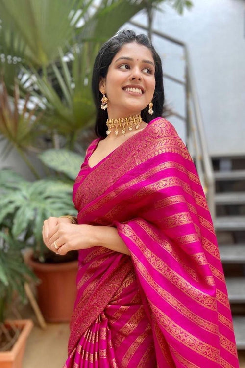 Load image into Gallery viewer, Mesmerizing Pink Soft Silk Saree With Stylish Blouse Piece
