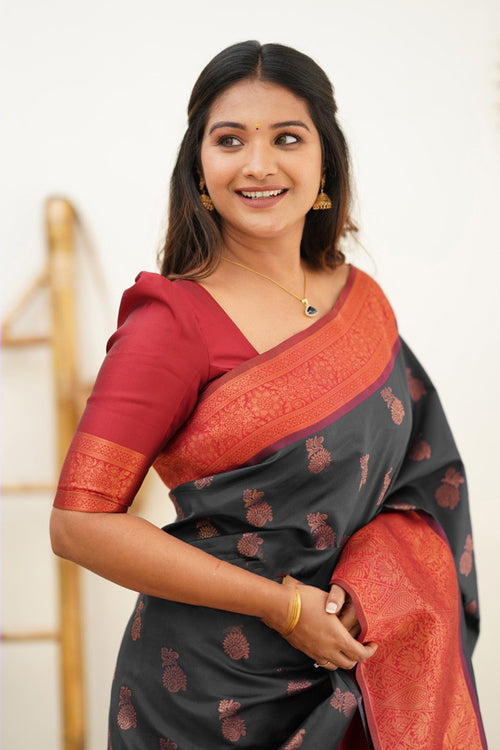 Load image into Gallery viewer, Glowing Black Soft Silk Saree With Blooming Blouse Piece
